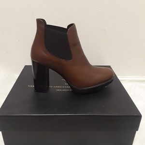 NWB Brown Leather Ankle Boots